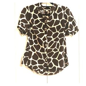 Banana Republic Giraffe Print 💯 Silk Blouse